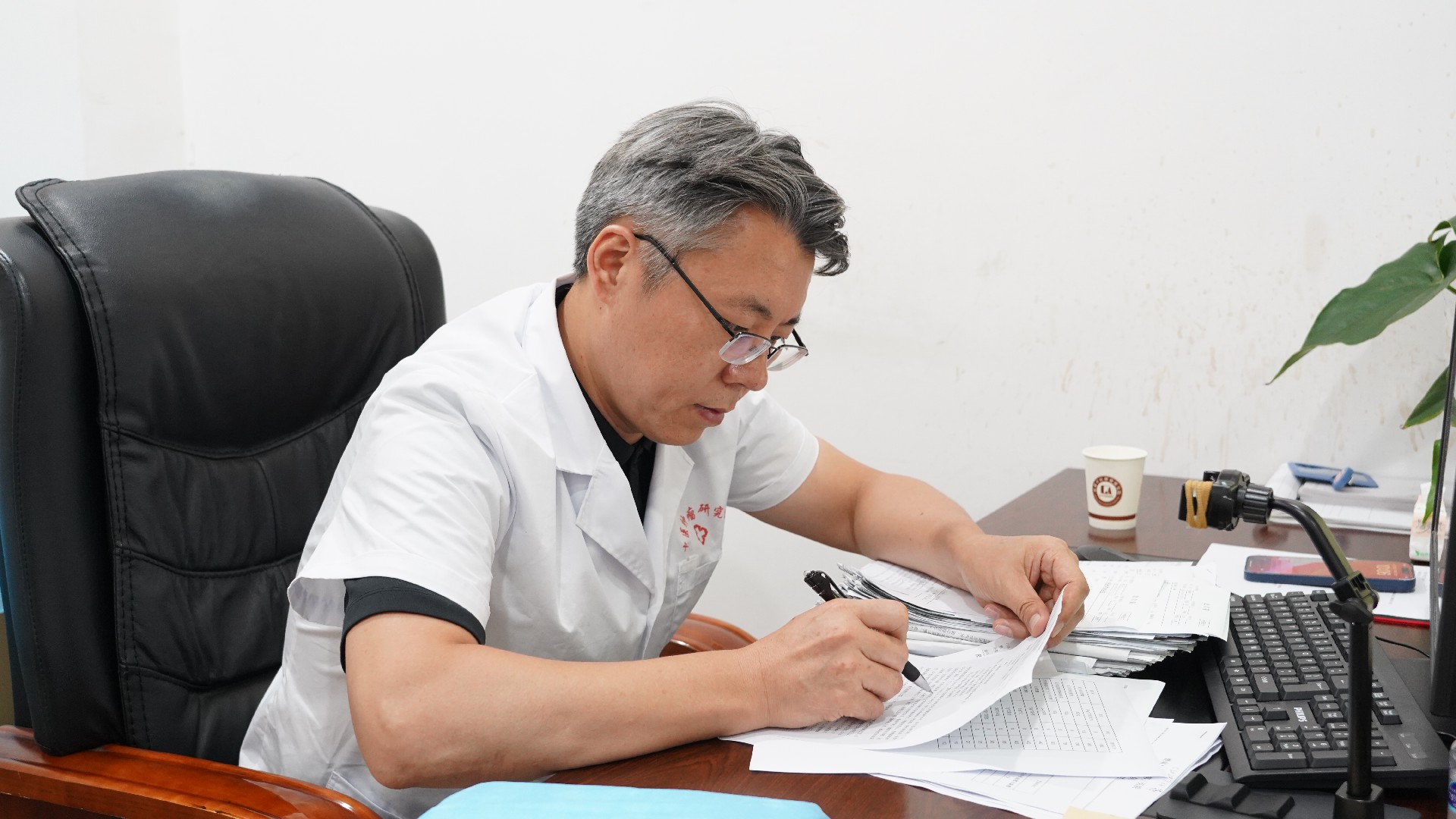 成都海大中医肿瘤医院陈中刚主任